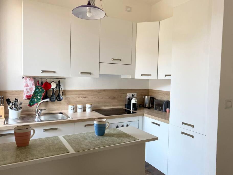 דירות וארסה Casa Eugenia מראה חיצוני תמונה